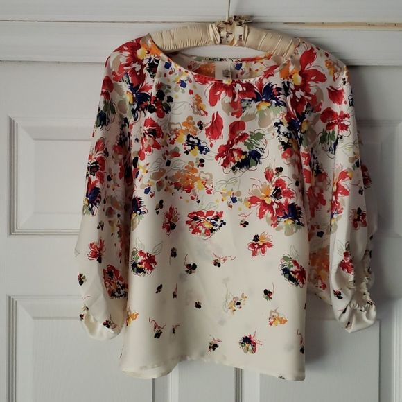 FRANCESCA'S COLLECTION floral blouse - Picture 2 of 8